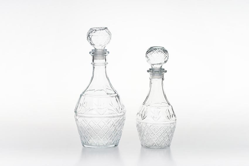 851601 1L Transparent Glass Decanter