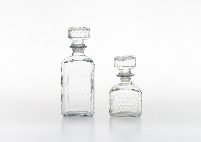 850401 1L Transparent Glass Decanter(2)