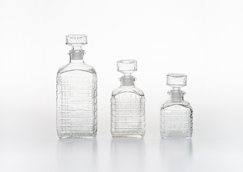 8504 550ML Transparent Glass Decanter(2)